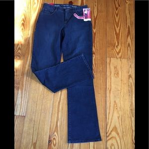 NWT Lee Barely Bootcut Comfort Fit Jeans